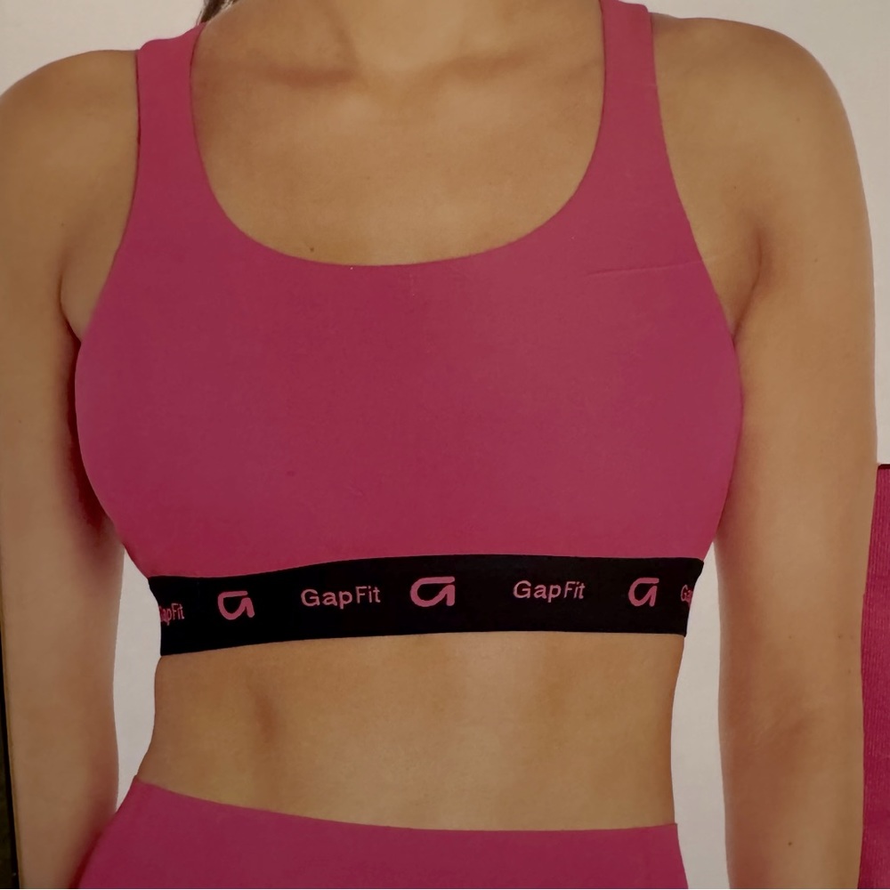 NWT GapFit Racerback Sports Bra